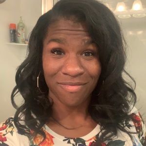 Meet your Posher, Lisa